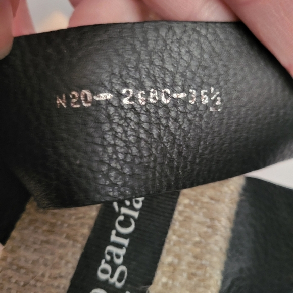 Pedro Garcia Heeled Sandals Size 6.5 Black Suede Adjustable Straps - Picture 6 of 15